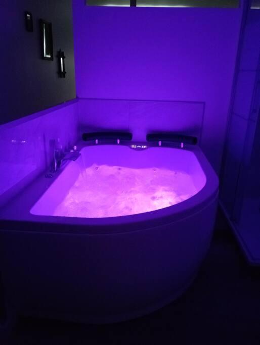 Sejour Sauna Et Jacuzzi Cocon La Roche-sur-Yon Esterno foto